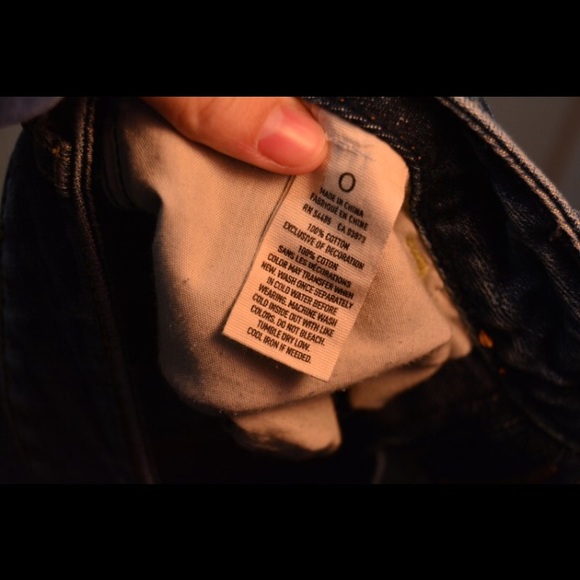 Dark wash American eagle denim short shorts - Picture 4 of 4